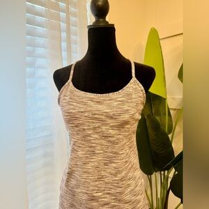Lululemon Athletic Tank top with Built-In Bra in Mauve, size Med